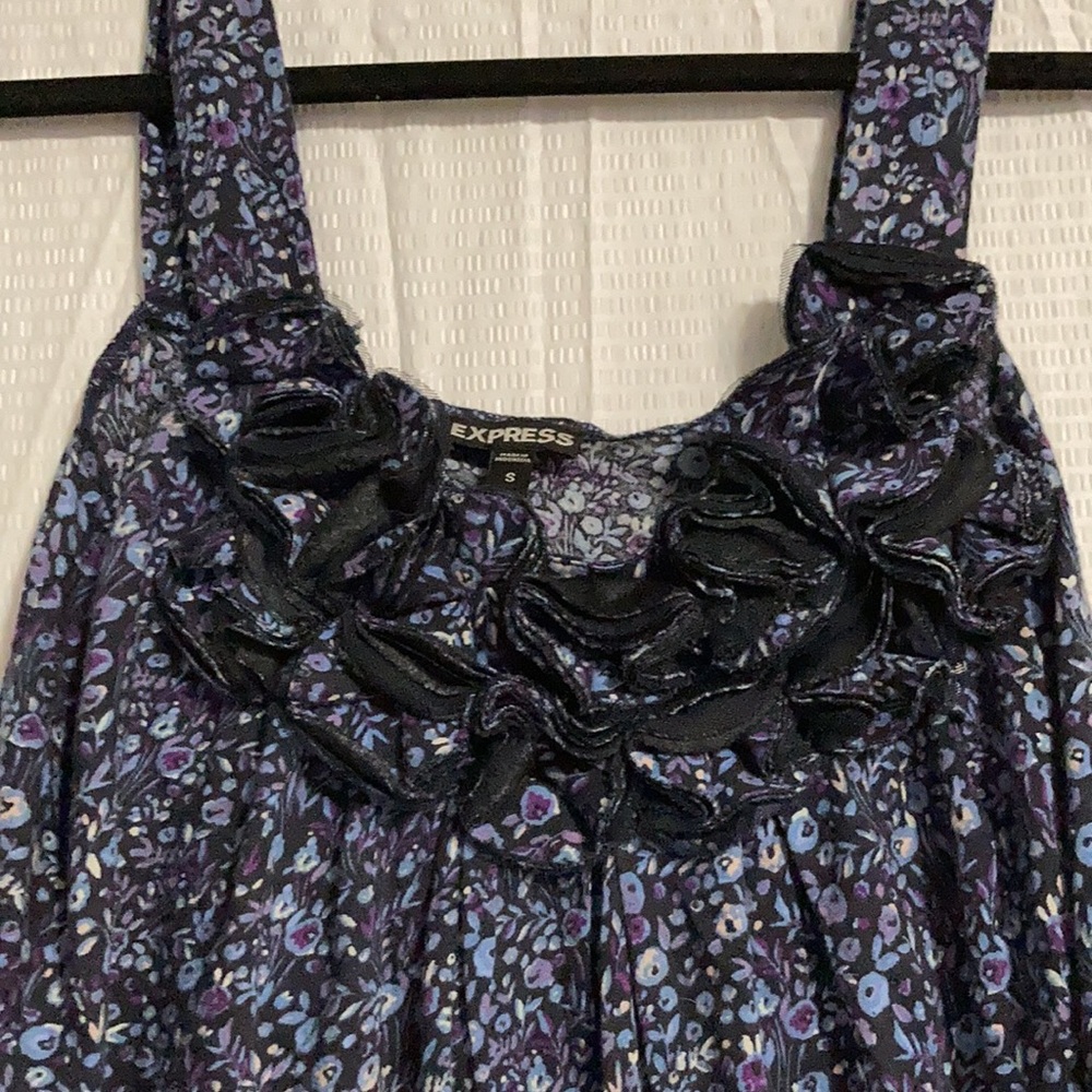 Express - Ladies Tank Top w/Ruffles - Picture 2 of 9